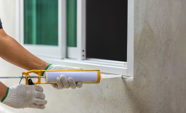 Cost of Window Caulking Service in Park City